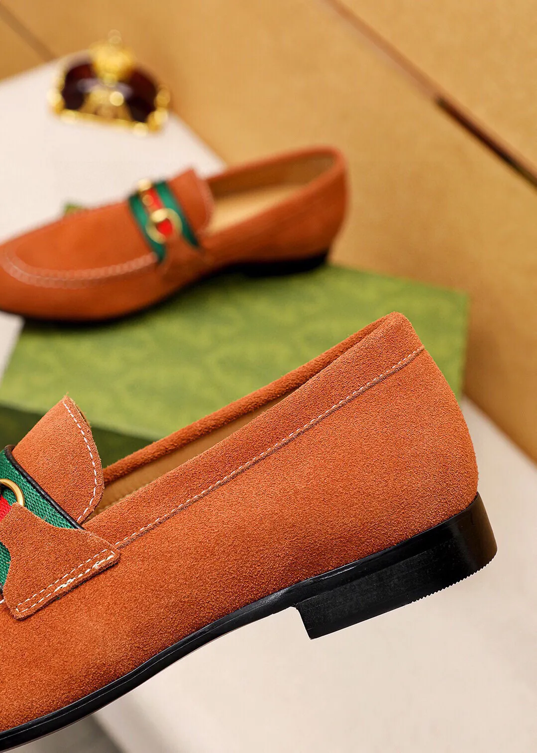 Men's shoes 💰420 💐 Product trademark: GUCCI "Gucci" casual leather shoes Regular size: 38-44 (45.46.47🉑️customized) Product materials: Selected imported first-layer frosted calfskin upper + classic hardware buckle, imported cowhide leather lining. Strong three-dimensional visual effect, original combination outsole Color: 3⃣️colors available